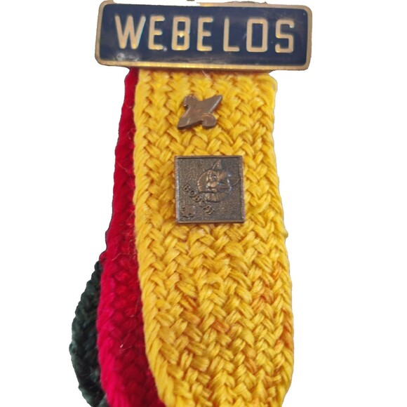 BSA Cub Scouts Webelos Rank Tri Color Ribbons Awards Badge S1 With 2 Pins - Picture 2 of 3